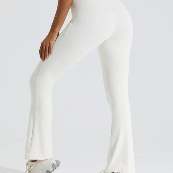 Crossover Flare Legging - Flare - Activity Legging - Crossover Waist - Work out - Picture 7 of 7